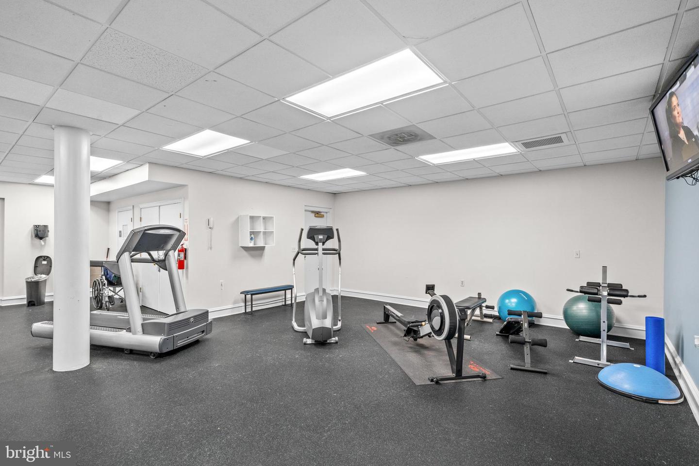 5563 SEMINARY RD #107, FALLS CHURCH, Virginia 22041, 1 Bedroom Bedrooms, ,1 BathroomBathrooms,Residential,For sale,5563 SEMINARY RD #107,VAFX2293254 MLS # VAFX2293254