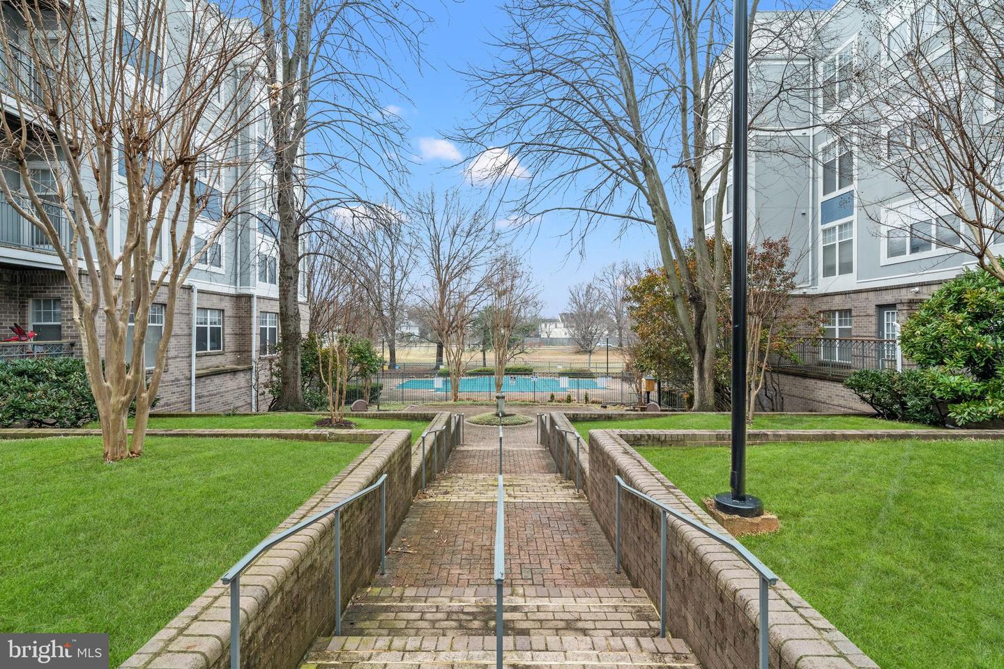 5563 SEMINARY RD #107, FALLS CHURCH, Virginia 22041, 1 Bedroom Bedrooms, ,1 BathroomBathrooms,Residential,For sale,5563 SEMINARY RD #107,VAFX2293254 MLS # VAFX2293254