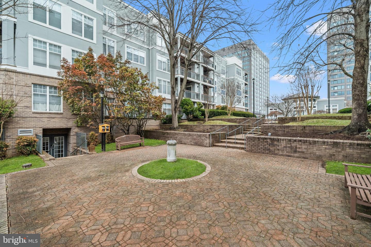 5563 SEMINARY RD #107, FALLS CHURCH, Virginia 22041, 1 Bedroom Bedrooms, ,1 BathroomBathrooms,Residential,For sale,5563 SEMINARY RD #107,VAFX2293254 MLS # VAFX2293254