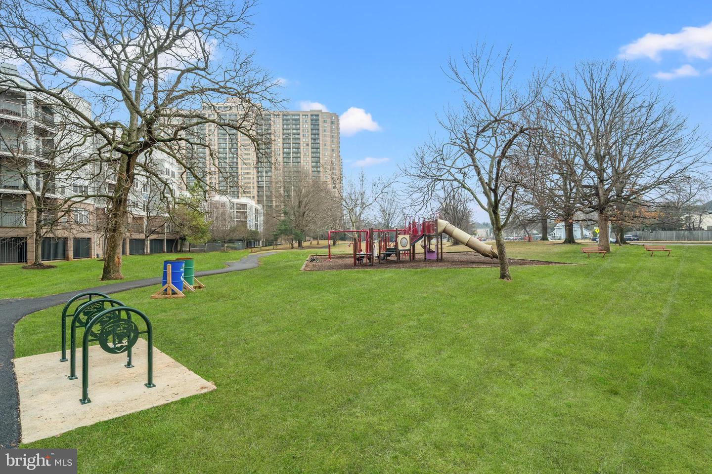 5563 SEMINARY RD #107, FALLS CHURCH, Virginia 22041, 1 Bedroom Bedrooms, ,1 BathroomBathrooms,Residential,For sale,5563 SEMINARY RD #107,VAFX2293254 MLS # VAFX2293254