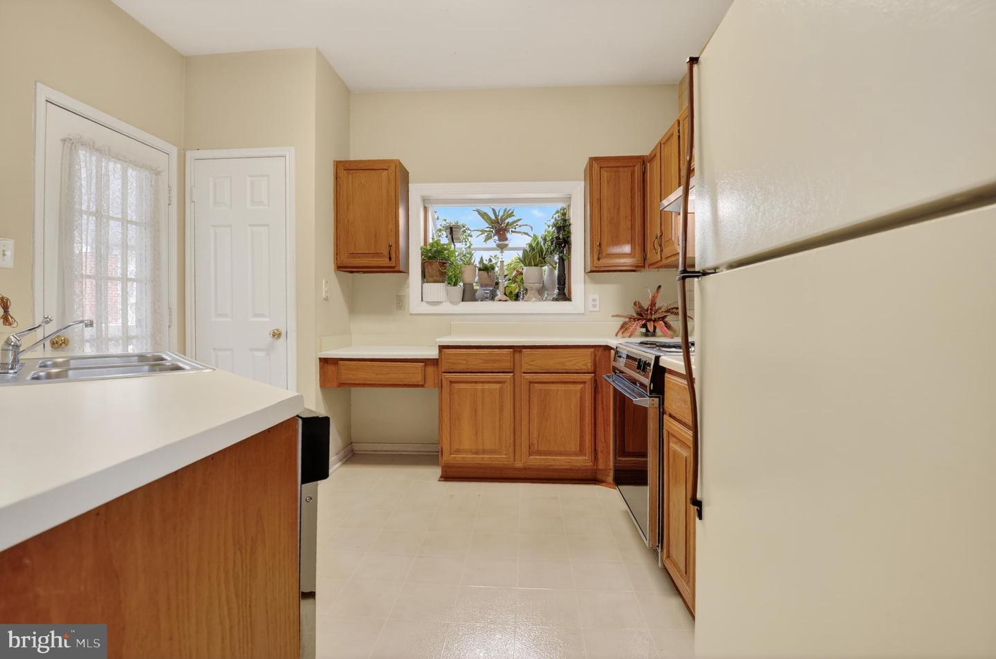 678 GATEWAY DR SE #912, LEESBURG, Virginia 20175, 2 Bedrooms Bedrooms, ,1 BathroomBathrooms,Residential,For sale,678 GATEWAY DR SE #912,VALO2117012 MLS # VALO2117012