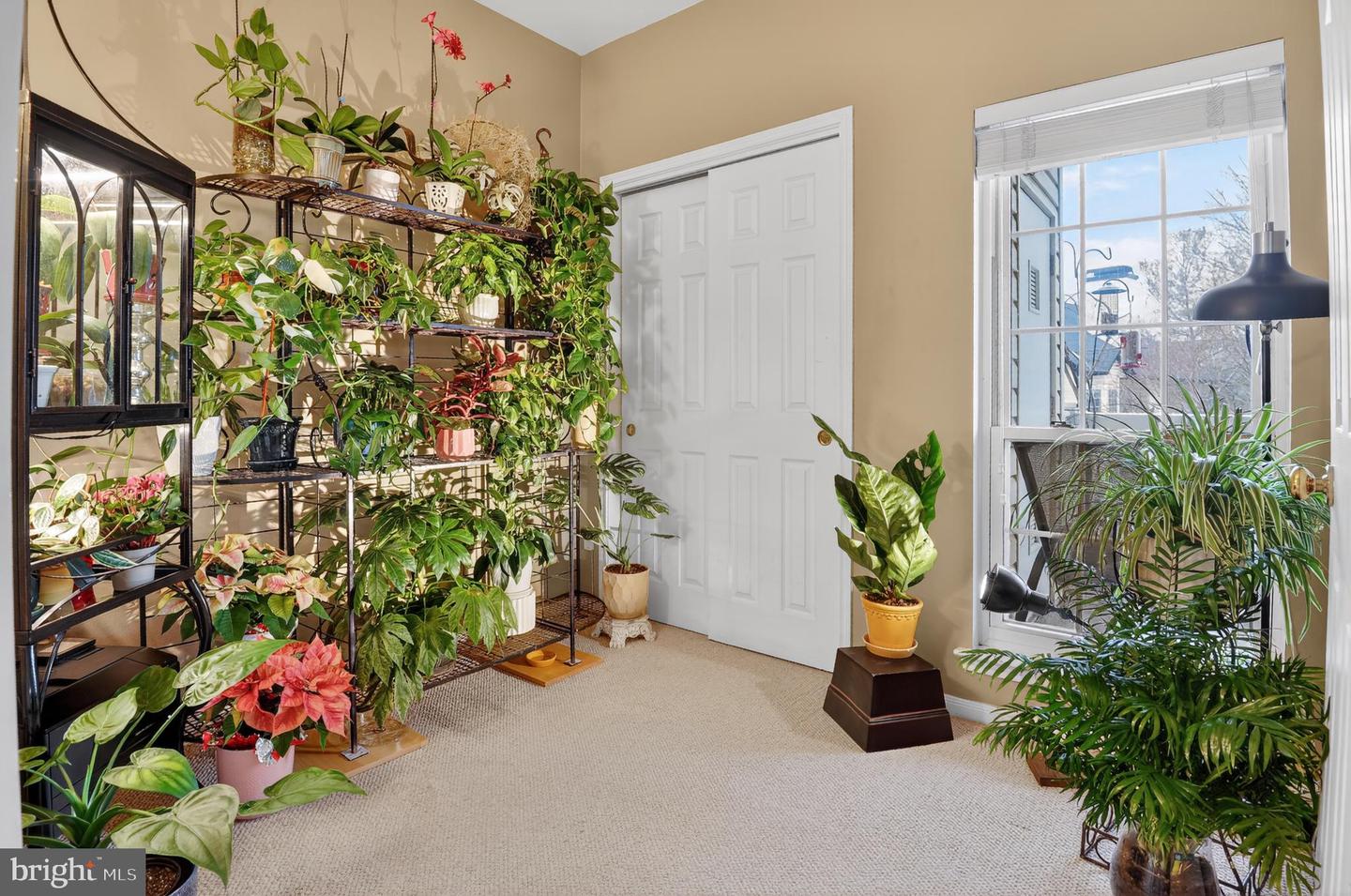 678 GATEWAY DR SE #912, LEESBURG, Virginia 20175, 2 Bedrooms Bedrooms, ,1 BathroomBathrooms,Residential,For sale,678 GATEWAY DR SE #912,VALO2117012 MLS # VALO2117012