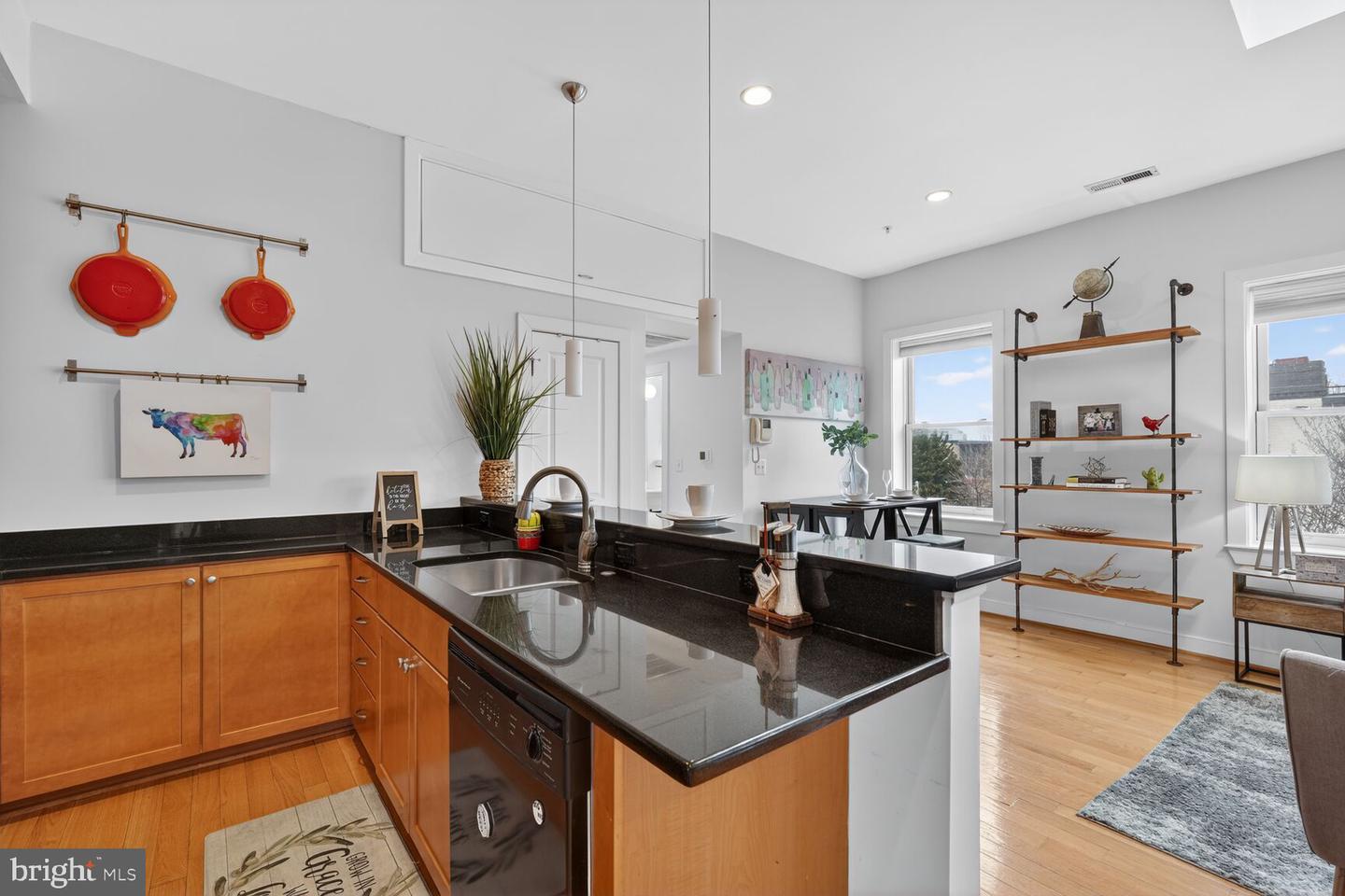 1240 4TH ST NW #300, WASHINGTON, District Of Columbia 20001, 2 Bedrooms Bedrooms, 4 Rooms Rooms,2 BathroomsBathrooms,Residential,For sale,1240 4TH ST NW #300,DCDC2248504 MLS # DCDC2248504