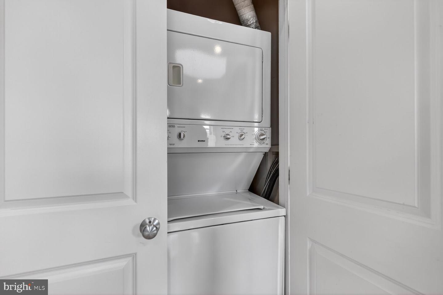 1240 4TH ST NW #300, WASHINGTON, District Of Columbia 20001, 2 Bedrooms Bedrooms, 4 Rooms Rooms,2 BathroomsBathrooms,Residential,For sale,1240 4TH ST NW #300,DCDC2248504 MLS # DCDC2248504