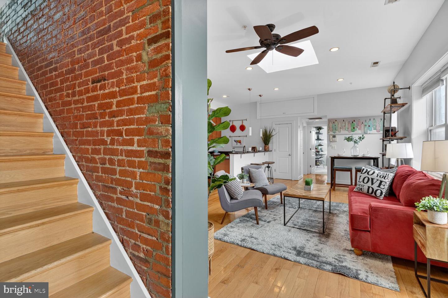 1240 4TH ST NW #300, WASHINGTON, District Of Columbia 20001, 2 Bedrooms Bedrooms, 4 Rooms Rooms,2 BathroomsBathrooms,Residential,For sale,1240 4TH ST NW #300,DCDC2248504 MLS # DCDC2248504