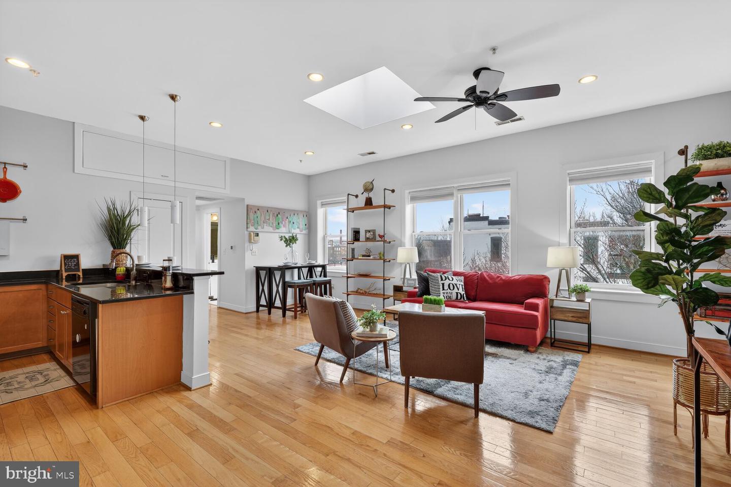 1240 4TH ST NW #300, WASHINGTON, District Of Columbia 20001, 2 Bedrooms Bedrooms, 4 Rooms Rooms,2 BathroomsBathrooms,Residential,For sale,1240 4TH ST NW #300,DCDC2248504 MLS # DCDC2248504