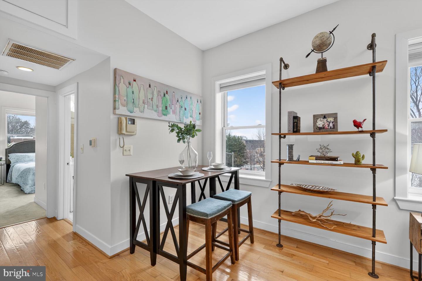 1240 4TH ST NW #300, WASHINGTON, District Of Columbia 20001, 2 Bedrooms Bedrooms, 4 Rooms Rooms,2 BathroomsBathrooms,Residential,For sale,1240 4TH ST NW #300,DCDC2248504 MLS # DCDC2248504