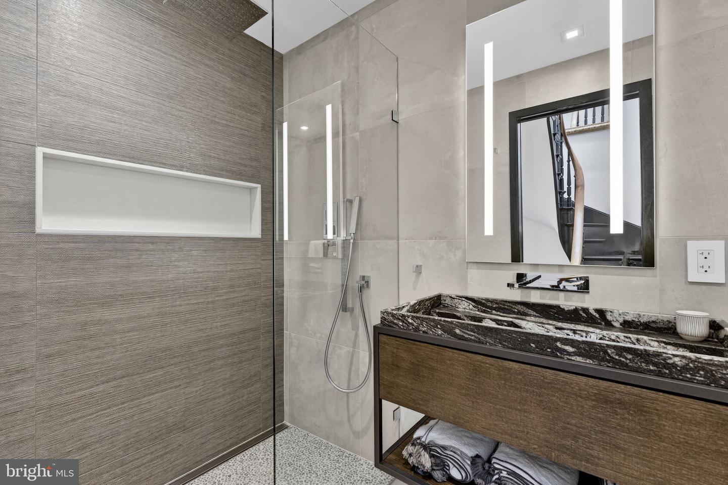 1513 VERMONT AVE NW, WASHINGTON, District Of Columbia 20005, 4 Bedrooms Bedrooms, ,4 BathroomsBathrooms,Residential,For sale,1513 VERMONT AVE NW,DCDC2248704 MLS # DCDC2248704