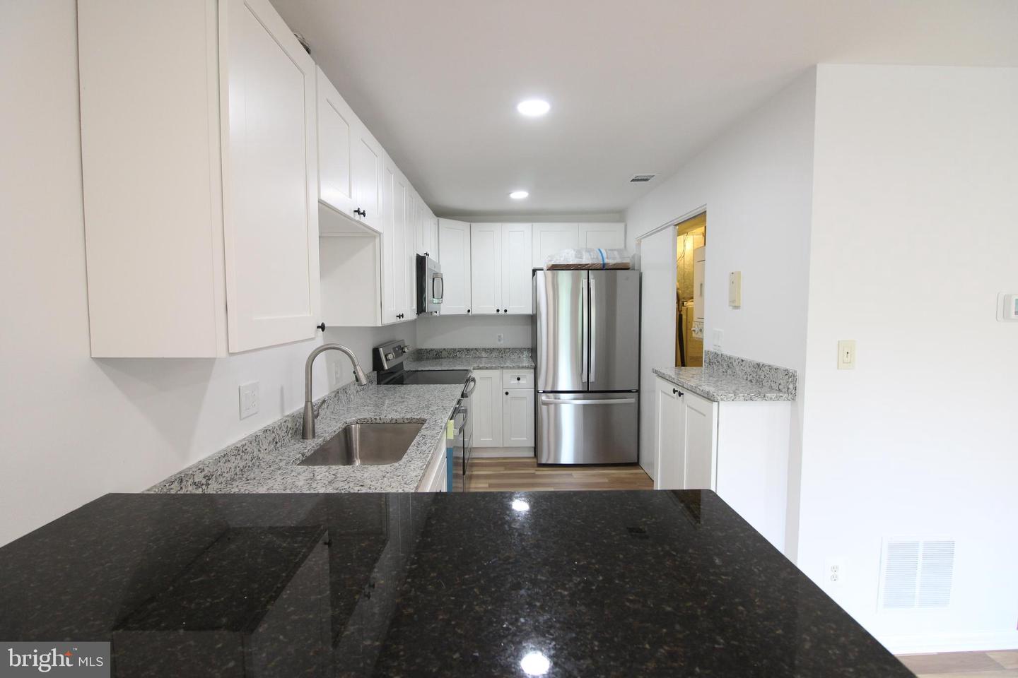 3150-E ANCHORWAY CT, FALLS CHURCH, Virginia 22042, 1 Bedroom Bedrooms, 2 Rooms Rooms,1 BathroomBathrooms,Residential,For sale,3150-E ANCHORWAY CT,VAFX2293880 MLS # VAFX2293880