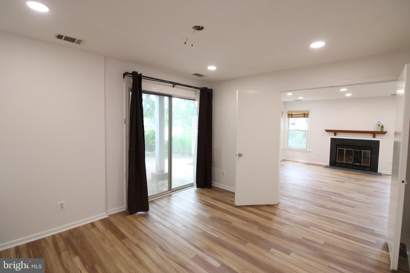 3150-E ANCHORWAY CT, FALLS CHURCH, Virginia 22042, 1 Bedroom Bedrooms, 2 Rooms Rooms,1 BathroomBathrooms,Residential,For sale,3150-E ANCHORWAY CT,VAFX2293880 MLS # VAFX2293880