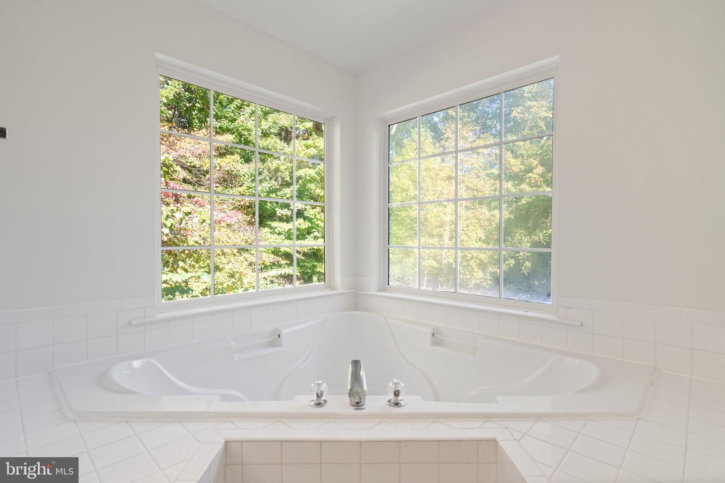 40 STACY LN, FREDERICKSBURG, Virginia 22406, 5 Bedrooms Bedrooms, ,3 BathroomsBathrooms,Residential,For sale,40 STACY LN,VAST2046614 MLS # VAST2046614