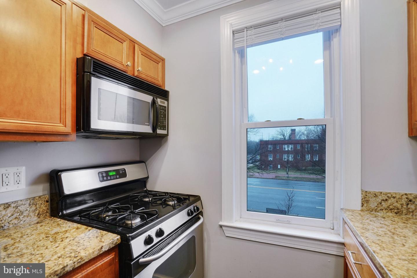 922 S WASHINGTON ST #311, ALEXANDRIA, Virginia 22314, 2 Bedrooms Bedrooms, ,1 BathroomBathrooms,Residential,For sale,922 S WASHINGTON ST #311,VAAX2054756 MLS # VAAX2054756