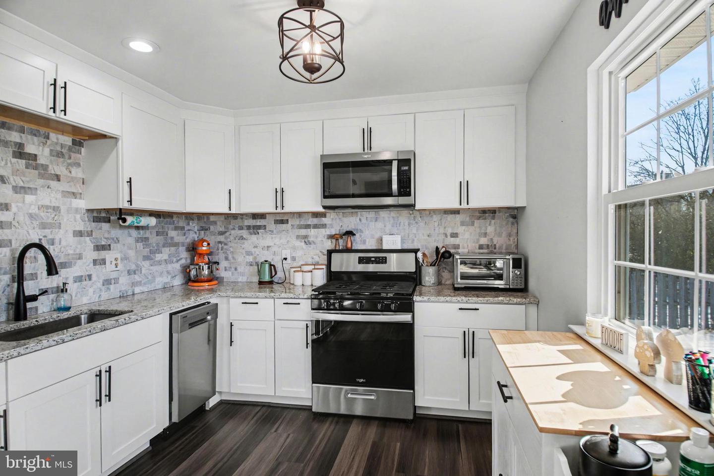 13450 ORANGEWOOD DR, WOODBRIDGE, Virginia 22193, 5 Bedrooms Bedrooms, 13 Rooms Rooms,3 BathroomsBathrooms,Residential,For sale,13450 ORANGEWOOD DR,VAPW2113780 MLS # VAPW2113780