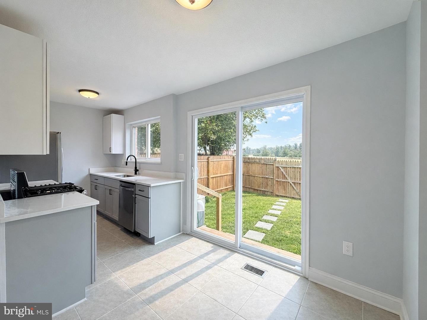 4765 KANDEL CT, ANNANDALE, Virginia 22003, 4 Bedrooms Bedrooms, ,3 BathroomsBathrooms,Residential,For sale,4765 KANDEL CT,VAFX2294242 MLS # VAFX2294242