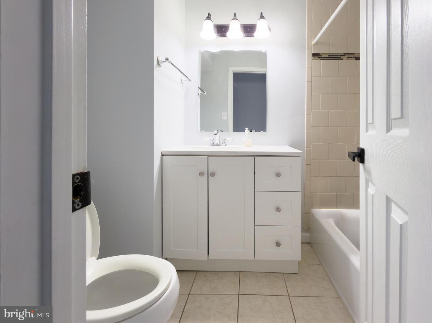 4765 KANDEL CT, ANNANDALE, Virginia 22003, 4 Bedrooms Bedrooms, ,3 BathroomsBathrooms,Residential,For sale,4765 KANDEL CT,VAFX2294242 MLS # VAFX2294242