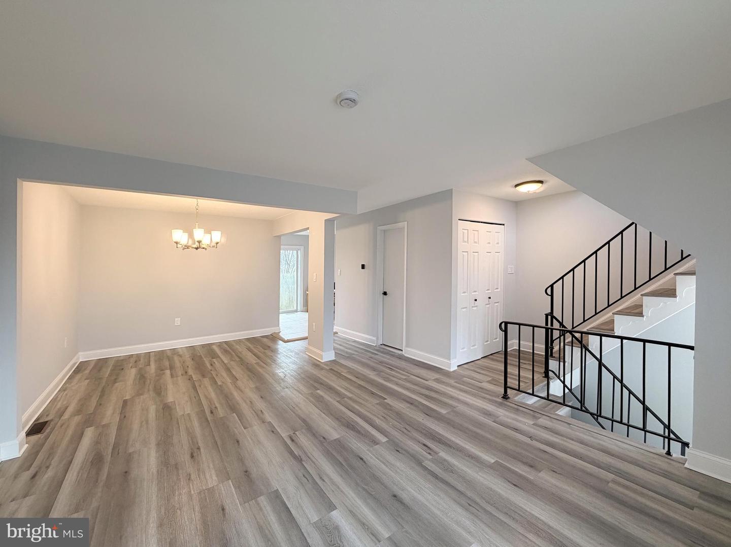 4765 KANDEL CT, ANNANDALE, Virginia 22003, 4 Bedrooms Bedrooms, ,3 BathroomsBathrooms,Residential,For sale,4765 KANDEL CT,VAFX2294242 MLS # VAFX2294242