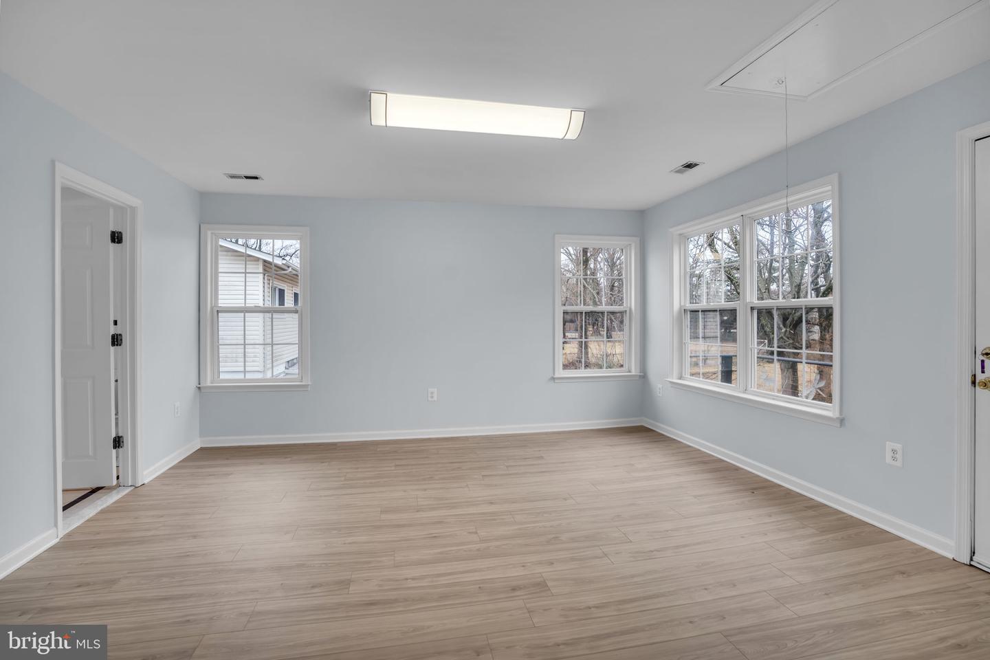 7839 HERITAGE DR, ANNANDALE, Virginia 22003, 6 Bedrooms Bedrooms, ,6 BathroomsBathrooms,Residential,For sale,7839 HERITAGE DR,VAFX2294298 MLS # VAFX2294298