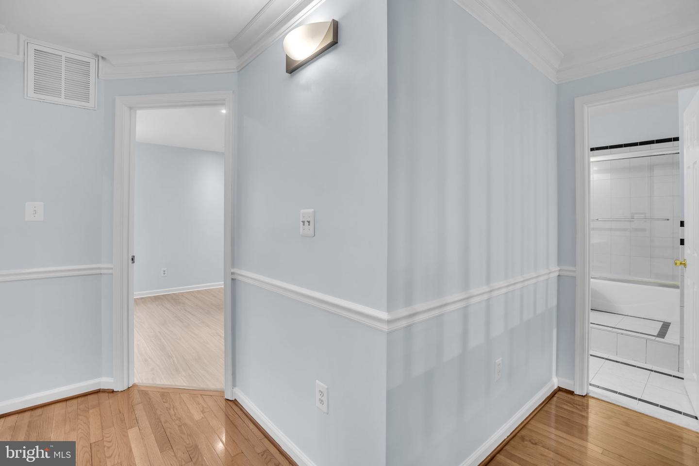 7839 HERITAGE DR, ANNANDALE, Virginia 22003, 6 Bedrooms Bedrooms, ,6 BathroomsBathrooms,Residential,For sale,7839 HERITAGE DR,VAFX2294298 MLS # VAFX2294298