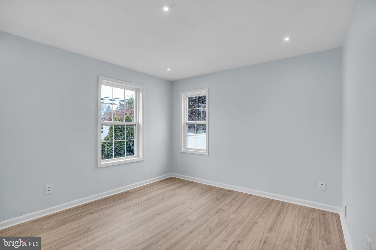 7839 HERITAGE DR, ANNANDALE, Virginia 22003, 6 Bedrooms Bedrooms, ,6 BathroomsBathrooms,Residential,For sale,7839 HERITAGE DR,VAFX2294298 MLS # VAFX2294298