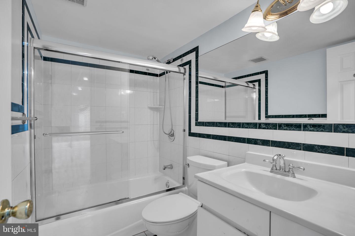 7839 HERITAGE DR, ANNANDALE, Virginia 22003, 6 Bedrooms Bedrooms, ,6 BathroomsBathrooms,Residential,For sale,7839 HERITAGE DR,VAFX2294298 MLS # VAFX2294298