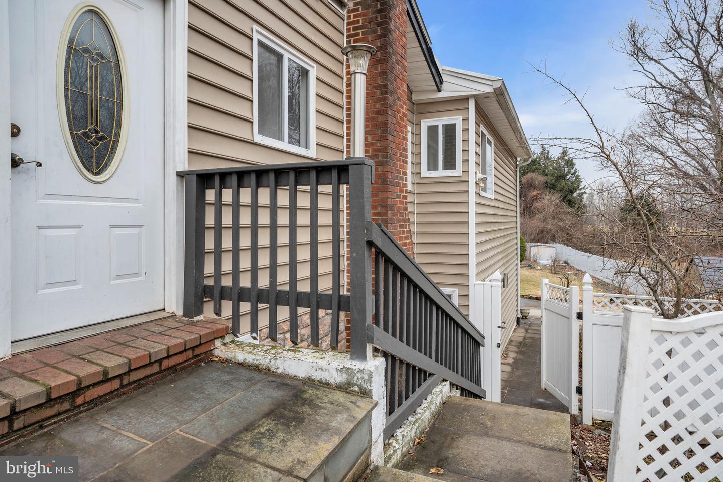 7839 HERITAGE DR, ANNANDALE, Virginia 22003, 6 Bedrooms Bedrooms, ,6 BathroomsBathrooms,Residential,For sale,7839 HERITAGE DR,VAFX2294298 MLS # VAFX2294298