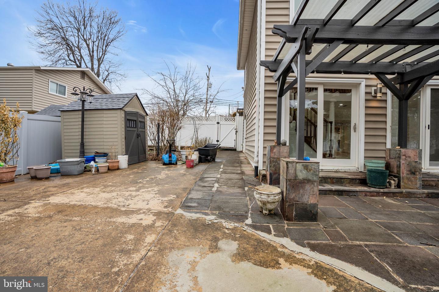 7839 HERITAGE DR, ANNANDALE, Virginia 22003, 6 Bedrooms Bedrooms, ,6 BathroomsBathrooms,Residential,For sale,7839 HERITAGE DR,VAFX2294298 MLS # VAFX2294298