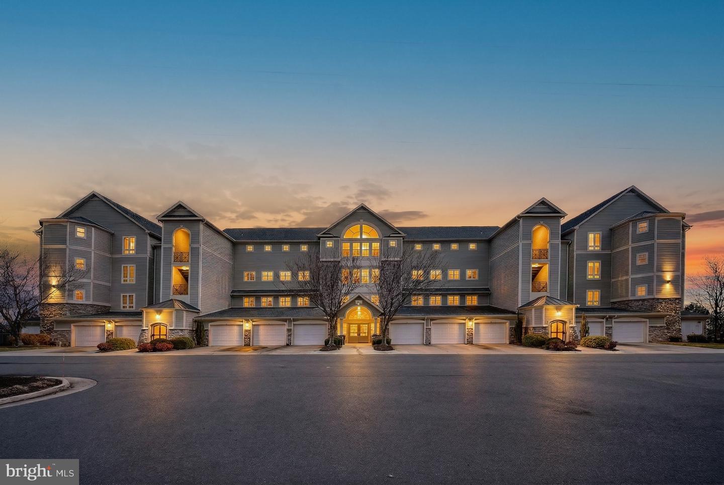 1621 LADUE CT #207, WOODBRIDGE, Virginia 22191, 2 Bedrooms Bedrooms, ,2 BathroomsBathrooms,Residential,For sale,1621 LADUE CT #207,VAPW2113816 MLS # VAPW2113816