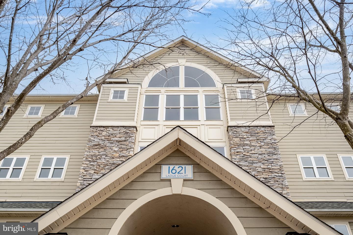 1621 LADUE CT #207, WOODBRIDGE, Virginia 22191, 2 Bedrooms Bedrooms, ,2 BathroomsBathrooms,Residential,For sale,1621 LADUE CT #207,VAPW2113816 MLS # VAPW2113816