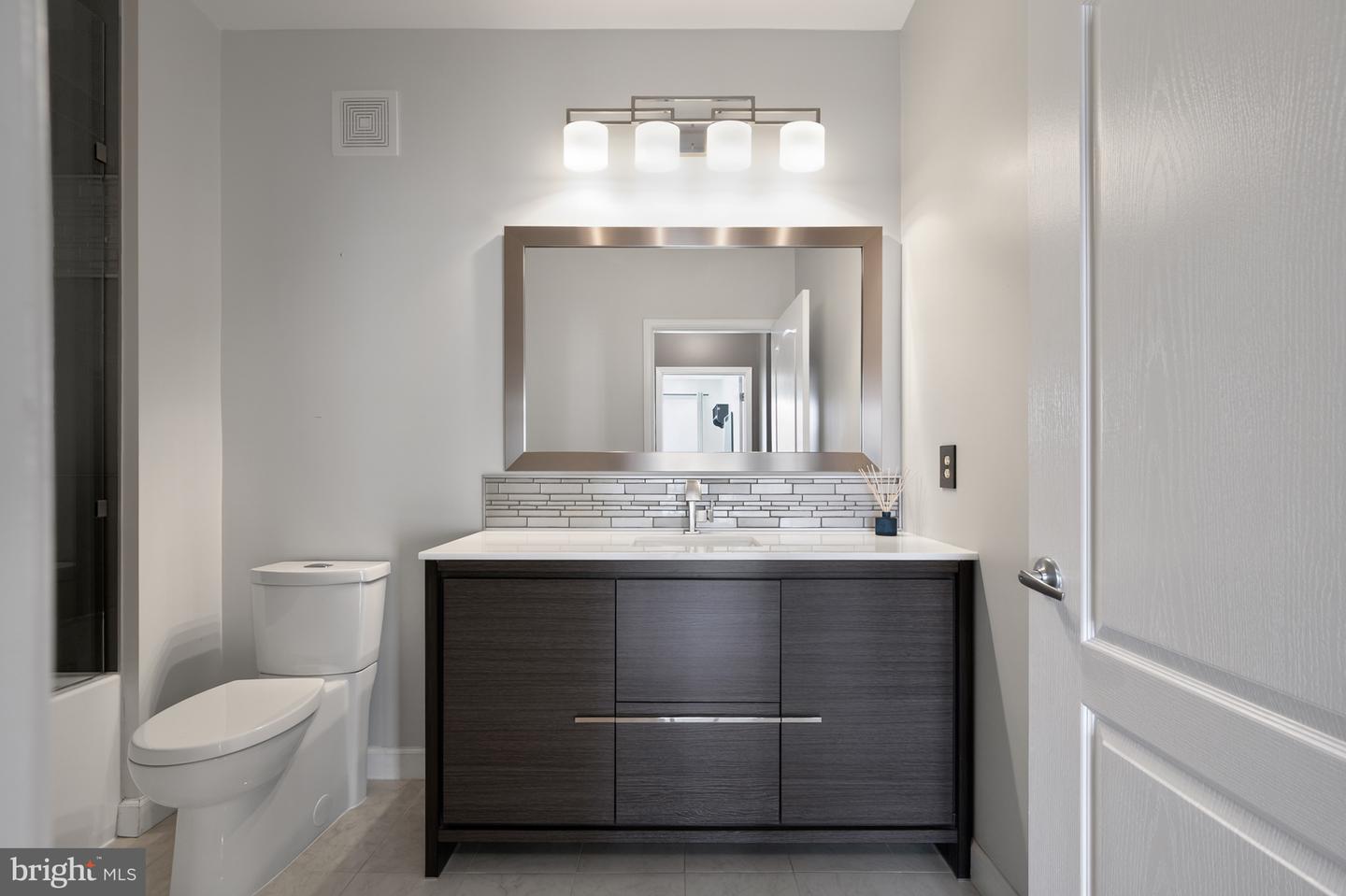 1621 LADUE CT #207, WOODBRIDGE, Virginia 22191, 2 Bedrooms Bedrooms, ,2 BathroomsBathrooms,Residential,For sale,1621 LADUE CT #207,VAPW2113816 MLS # VAPW2113816