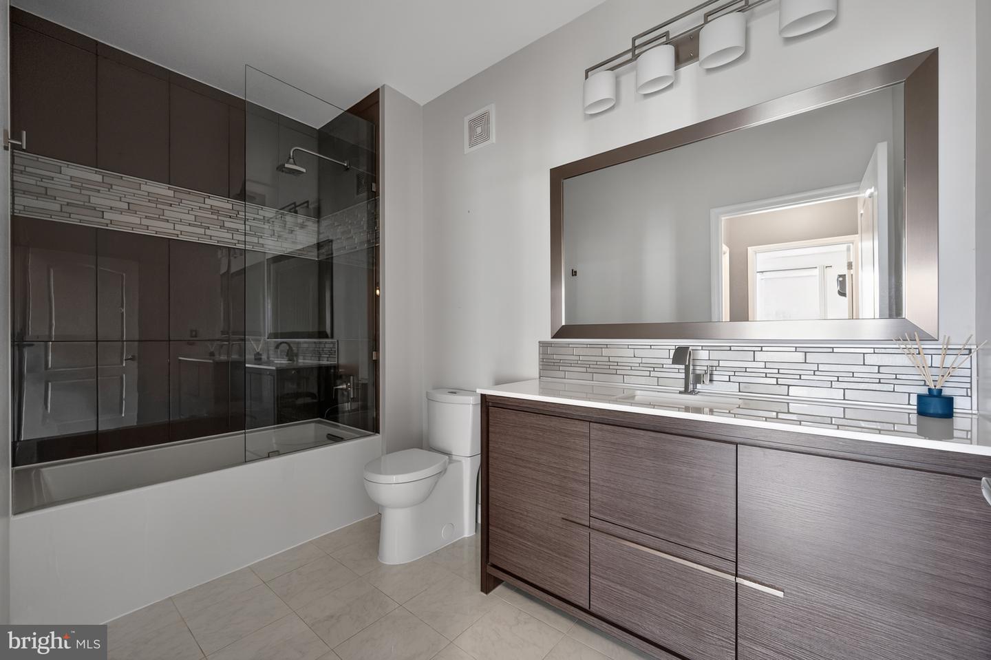 1621 LADUE CT #207, WOODBRIDGE, Virginia 22191, 2 Bedrooms Bedrooms, ,2 BathroomsBathrooms,Residential,For sale,1621 LADUE CT #207,VAPW2113816 MLS # VAPW2113816