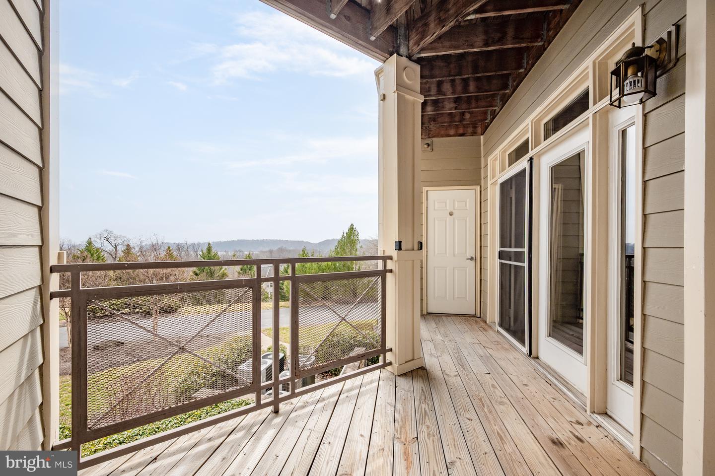 1621 LADUE CT #207, WOODBRIDGE, Virginia 22191, 2 Bedrooms Bedrooms, ,2 BathroomsBathrooms,Residential,For sale,1621 LADUE CT #207,VAPW2113816 MLS # VAPW2113816