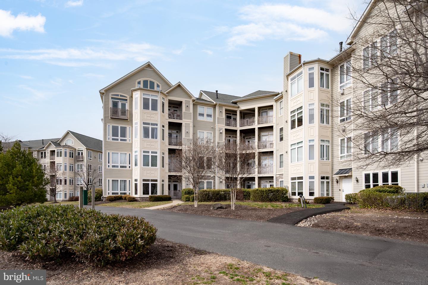 1621 LADUE CT #207, WOODBRIDGE, Virginia 22191, 2 Bedrooms Bedrooms, ,2 BathroomsBathrooms,Residential,For sale,1621 LADUE CT #207,VAPW2113816 MLS # VAPW2113816