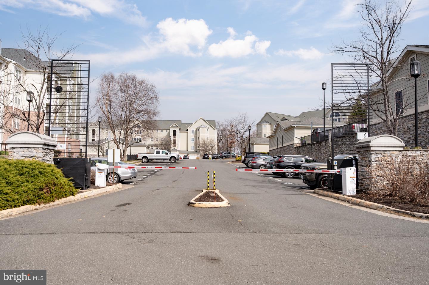 1621 LADUE CT #207, WOODBRIDGE, Virginia 22191, 2 Bedrooms Bedrooms, ,2 BathroomsBathrooms,Residential,For sale,1621 LADUE CT #207,VAPW2113816 MLS # VAPW2113816