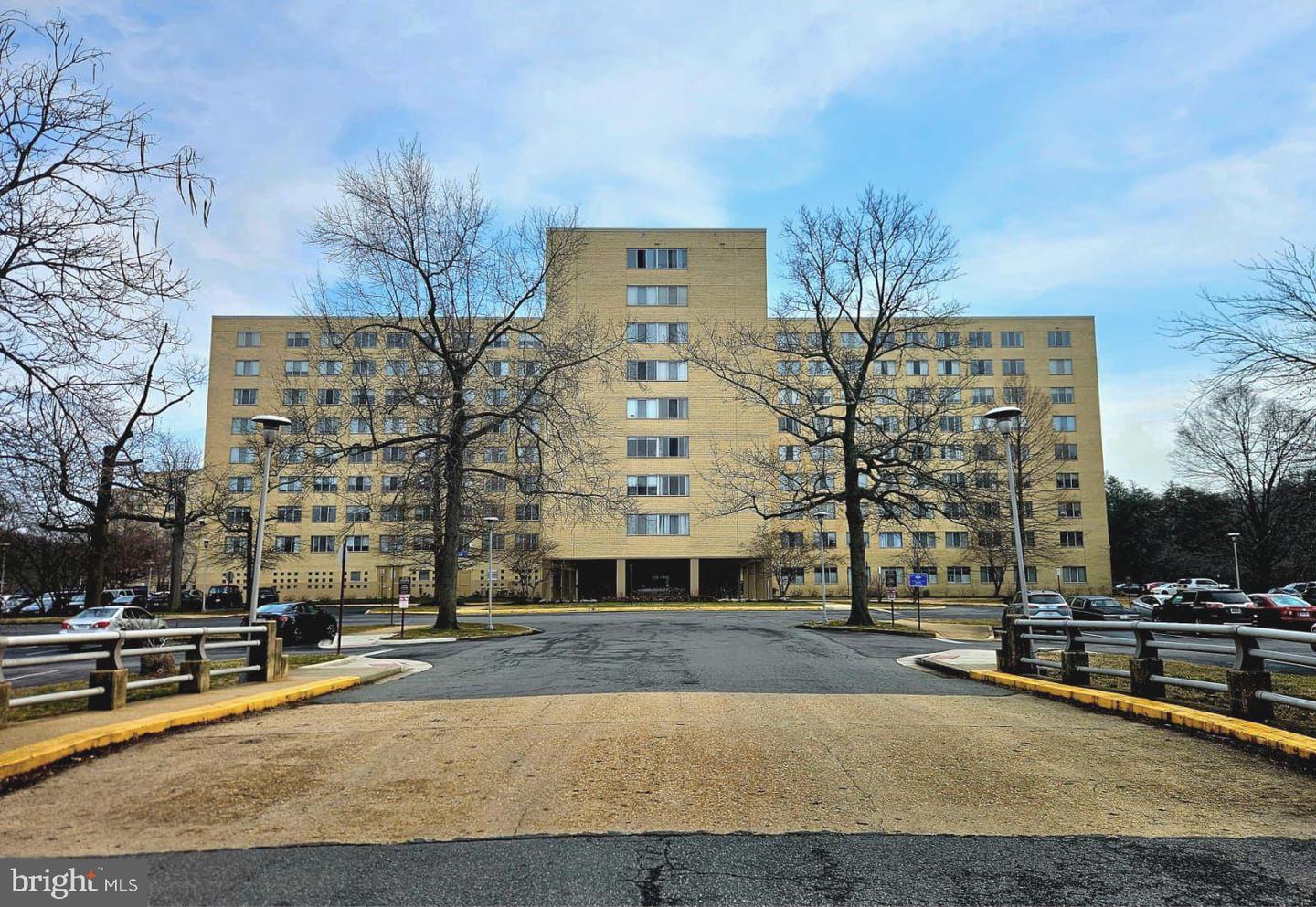 6641 WAKEFIELD DR #712, ALEXANDRIA, Virginia 22307, 1 Bedroom Bedrooms, ,1 BathroomBathrooms,Residential,For sale,6641 WAKEFIELD DR #712,VAFX2294328 MLS # VAFX2294328