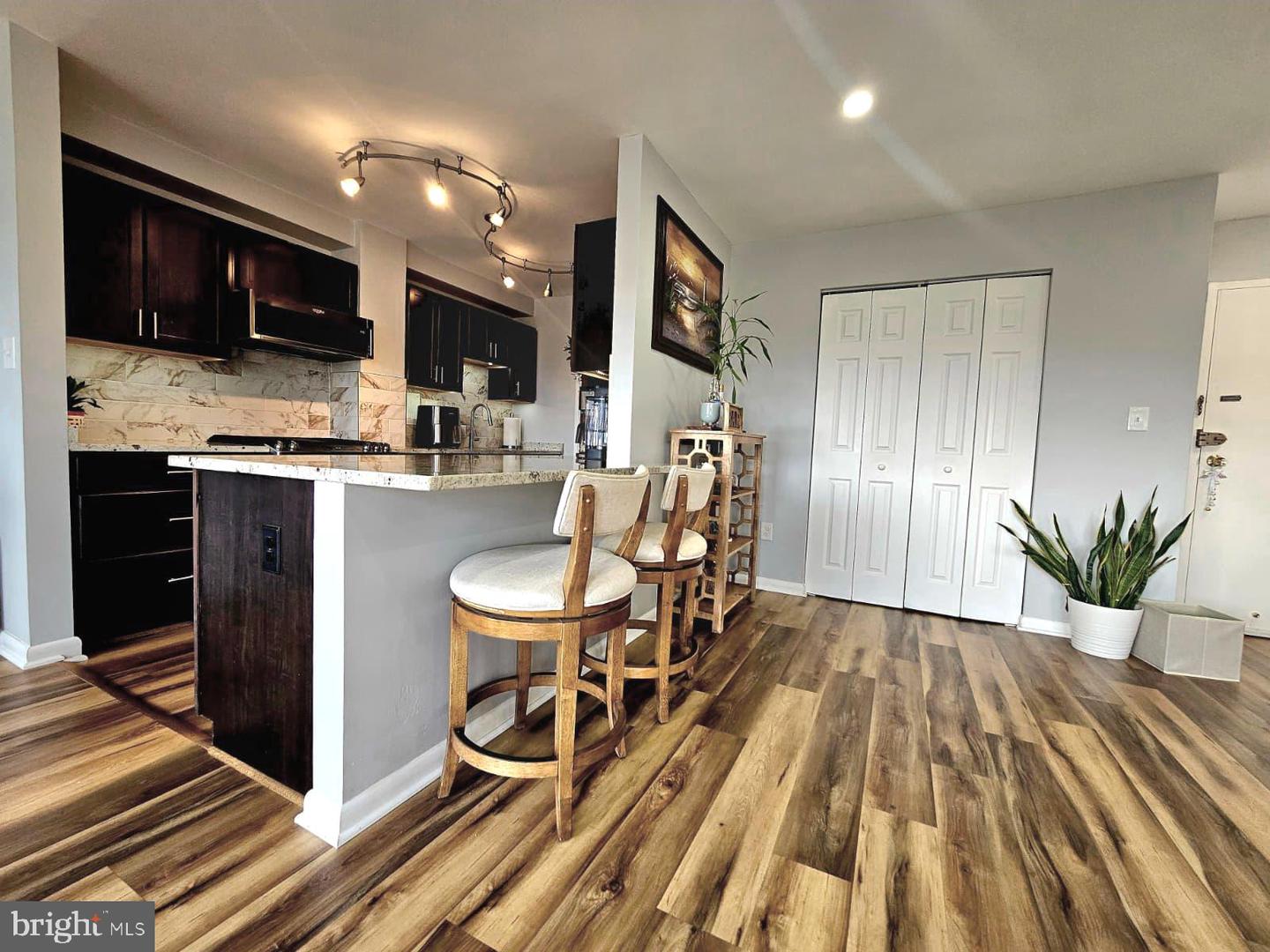 6641 WAKEFIELD DR #712, ALEXANDRIA, Virginia 22307, 1 Bedroom Bedrooms, ,1 BathroomBathrooms,Residential,For sale,6641 WAKEFIELD DR #712,VAFX2294328 MLS # VAFX2294328