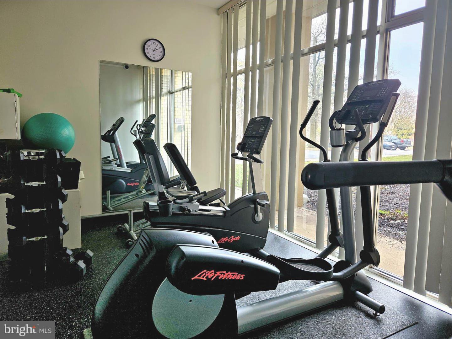 6641 WAKEFIELD DR #712, ALEXANDRIA, Virginia 22307, 1 Bedroom Bedrooms, ,1 BathroomBathrooms,Residential,For sale,6641 WAKEFIELD DR #712,VAFX2294328 MLS # VAFX2294328