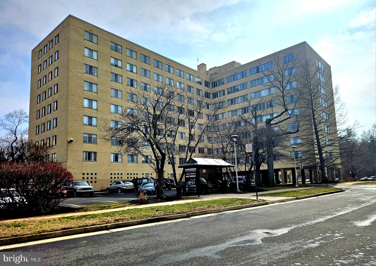 6641 WAKEFIELD DR #712, ALEXANDRIA, Virginia 22307, 1 Bedroom Bedrooms, ,1 BathroomBathrooms,Residential,For sale,6641 WAKEFIELD DR #712,VAFX2294328 MLS # VAFX2294328