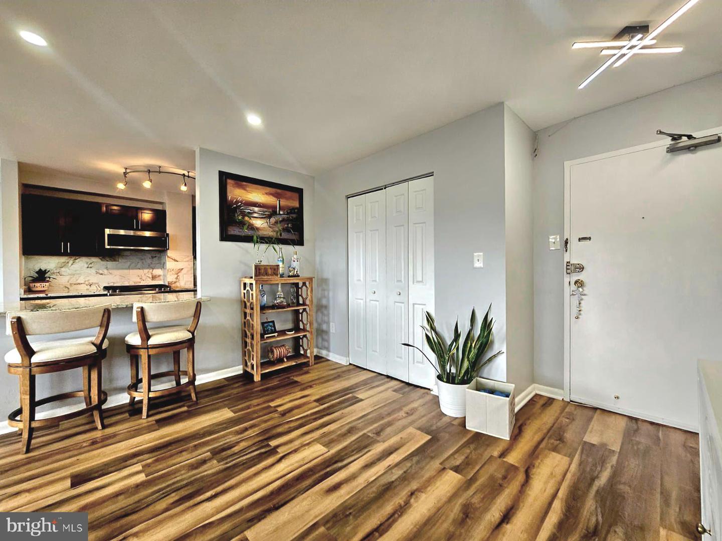 6641 WAKEFIELD DR #712, ALEXANDRIA, Virginia 22307, 1 Bedroom Bedrooms, ,1 BathroomBathrooms,Residential,For sale,6641 WAKEFIELD DR #712,VAFX2294328 MLS # VAFX2294328