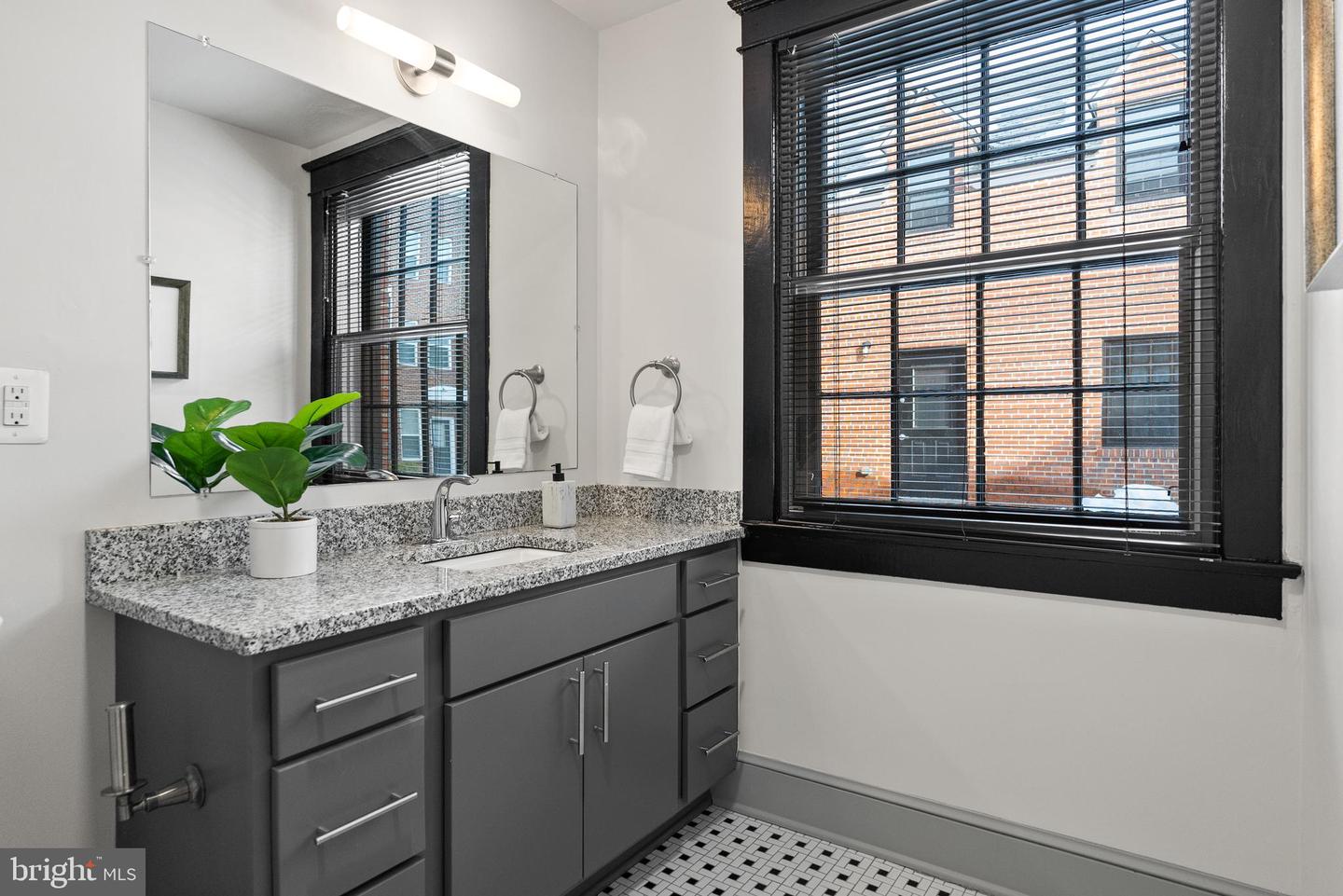 9071 POWER HOUSE RD #103, LORTON, Virginia 22079, 2 Bedrooms Bedrooms, 8 Rooms Rooms,2 BathroomsBathrooms,Residential,For sale,9071 POWER HOUSE RD #103,VAFX2294346 MLS # VAFX2294346