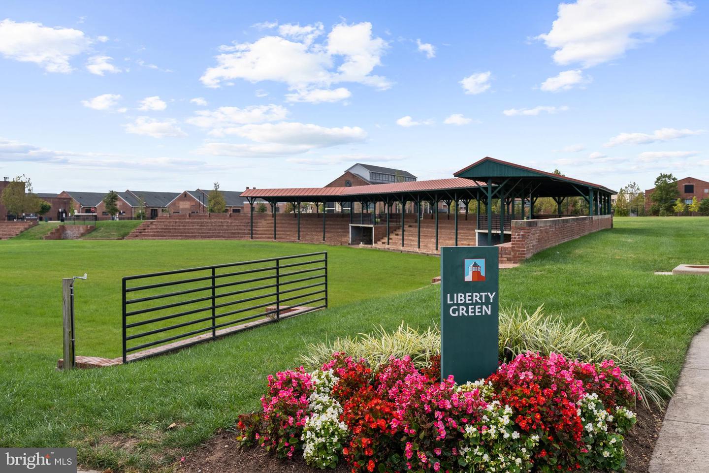 9071 POWER HOUSE RD #103, LORTON, Virginia 22079, 2 Bedrooms Bedrooms, 8 Rooms Rooms,2 BathroomsBathrooms,Residential,For sale,9071 POWER HOUSE RD #103,VAFX2294346 MLS # VAFX2294346