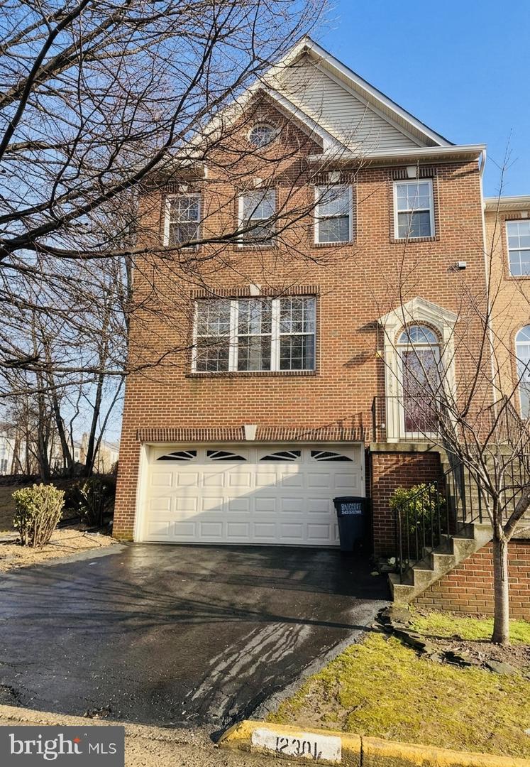 12301 FIELDBROOK PL, FAIRFAX, Virginia 22033, 3 Bedrooms Bedrooms, ,3 BathroomsBathrooms,Residential,For sale,12301 FIELDBROOK PL,VAFX2294354 MLS # VAFX2294354