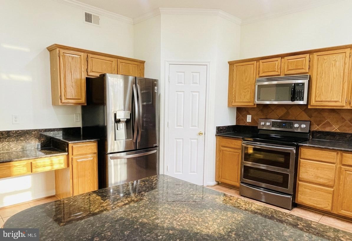 12301 FIELDBROOK PL, FAIRFAX, Virginia 22033, 3 Bedrooms Bedrooms, ,3 BathroomsBathrooms,Residential,For sale,12301 FIELDBROOK PL,VAFX2294354 MLS # VAFX2294354