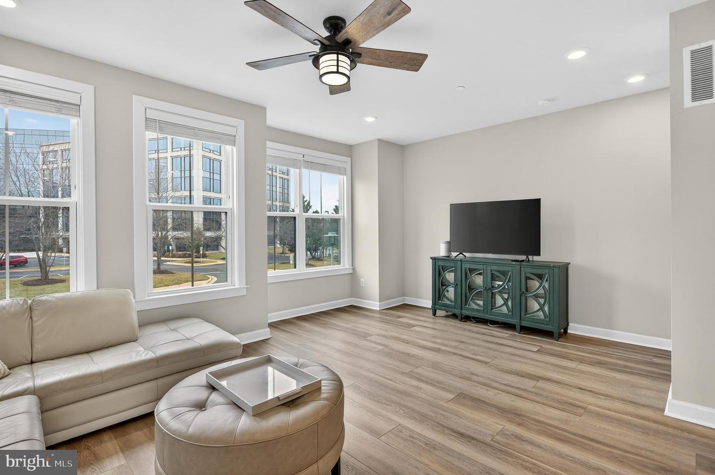 13010 HATTONTOWN SQ, HERNDON, Virginia 20171, 3 Bedrooms Bedrooms, ,3 BathroomsBathrooms,Residential,For sale,13010 HATTONTOWN SQ,VAFX2294356 MLS # VAFX2294356