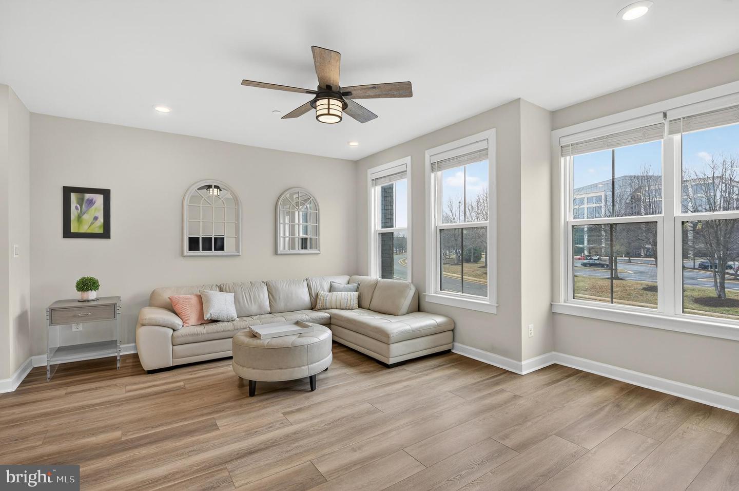 13010 HATTONTOWN SQ, HERNDON, Virginia 20171, 3 Bedrooms Bedrooms, ,3 BathroomsBathrooms,Residential,For sale,13010 HATTONTOWN SQ,VAFX2294356 MLS # VAFX2294356