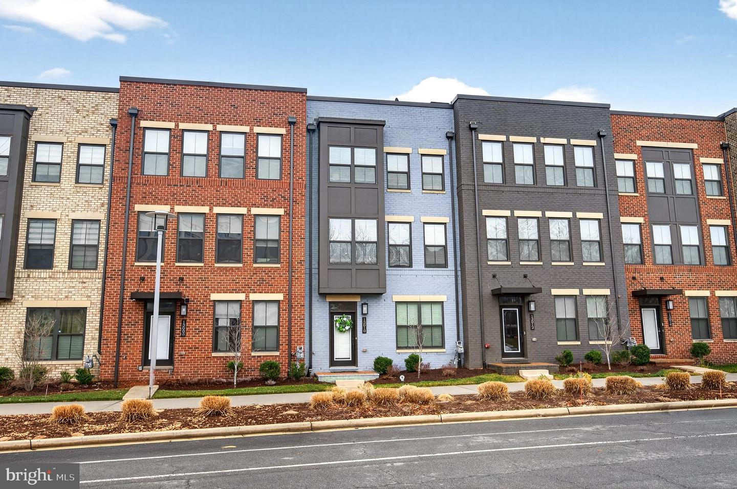 13010 HATTONTOWN SQ, HERNDON, Virginia 20171, 3 Bedrooms Bedrooms, ,3 BathroomsBathrooms,Residential,For sale,13010 HATTONTOWN SQ,VAFX2294356 MLS # VAFX2294356