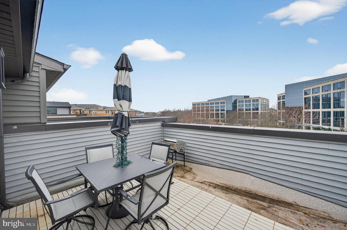 13010 HATTONTOWN SQ, HERNDON, Virginia 20171, 3 Bedrooms Bedrooms, ,3 BathroomsBathrooms,Residential,For sale,13010 HATTONTOWN SQ,VAFX2294356 MLS # VAFX2294356