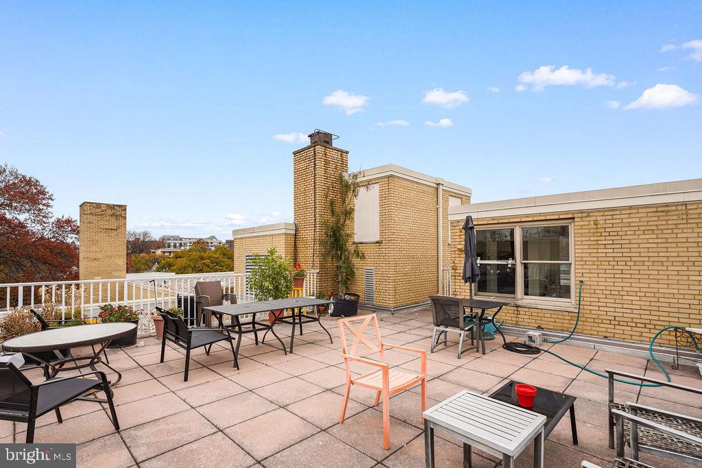 3025 ONTARIO RD NW #203, WASHINGTON, District Of Columbia 20009, 1 Bedroom Bedrooms, ,1 BathroomBathrooms,Residential,For sale,3025 ONTARIO RD NW #203,DCDC2249228 MLS # DCDC2249228