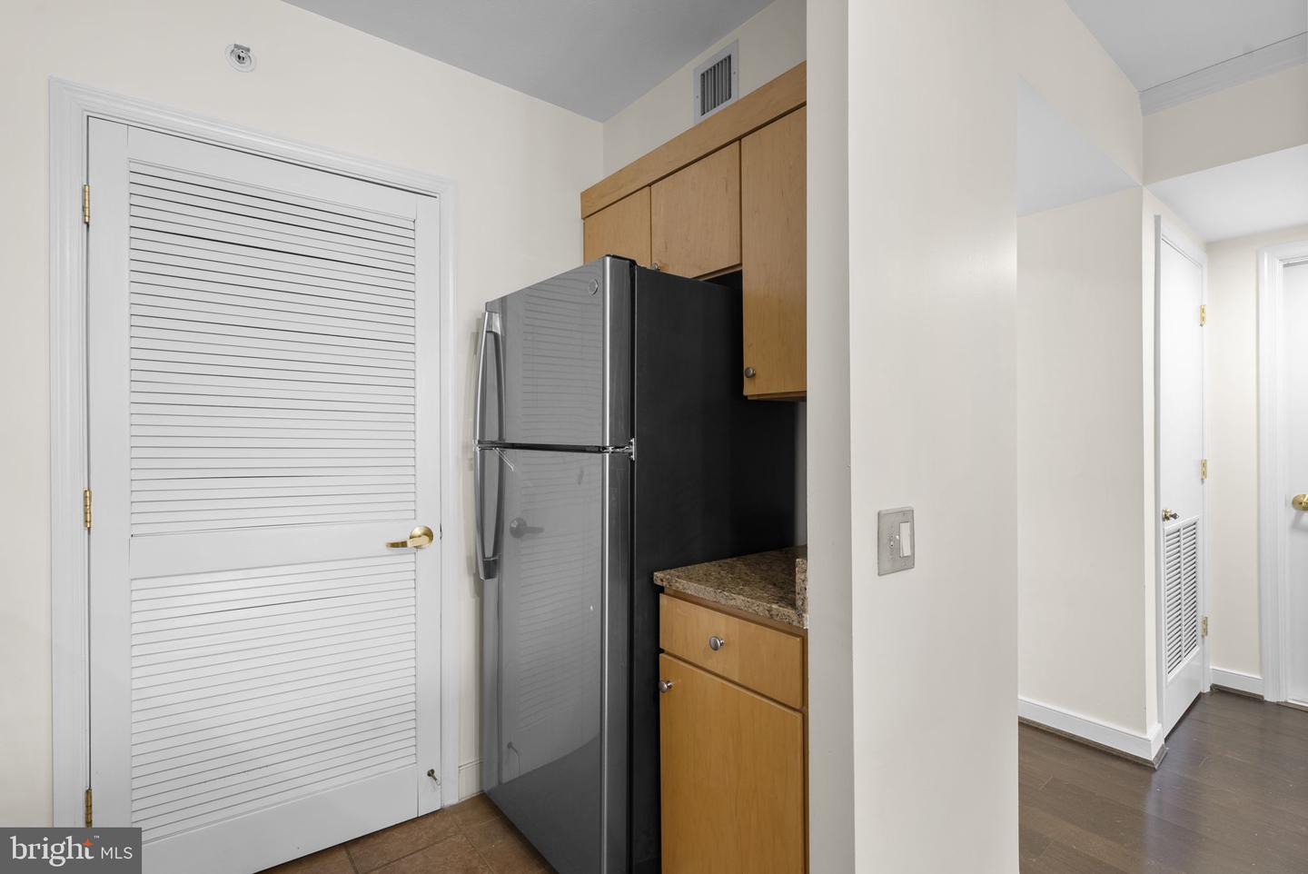 631 D ST NW #1129, WASHINGTON, District Of Columbia 20004, 1 Bedroom Bedrooms, 2 Rooms Rooms,1 BathroomBathrooms,Residential,For sale,631 D ST NW #1129,DCDC2249256 MLS # DCDC2249256