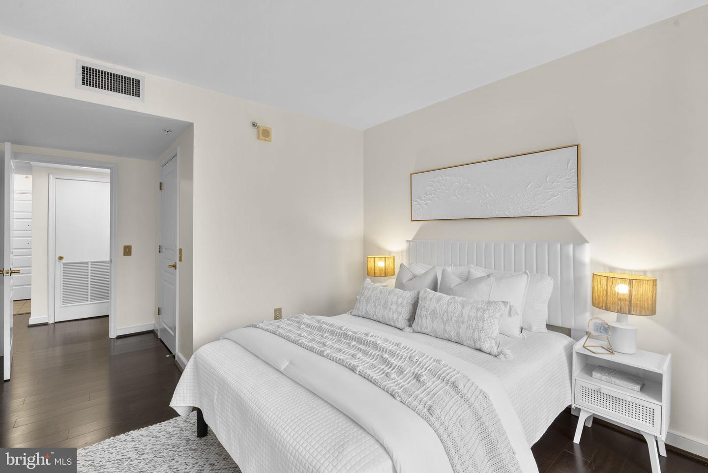 631 D ST NW #1129, WASHINGTON, District Of Columbia 20004, 1 Bedroom Bedrooms, 2 Rooms Rooms,1 BathroomBathrooms,Residential,For sale,631 D ST NW #1129,DCDC2249256 MLS # DCDC2249256