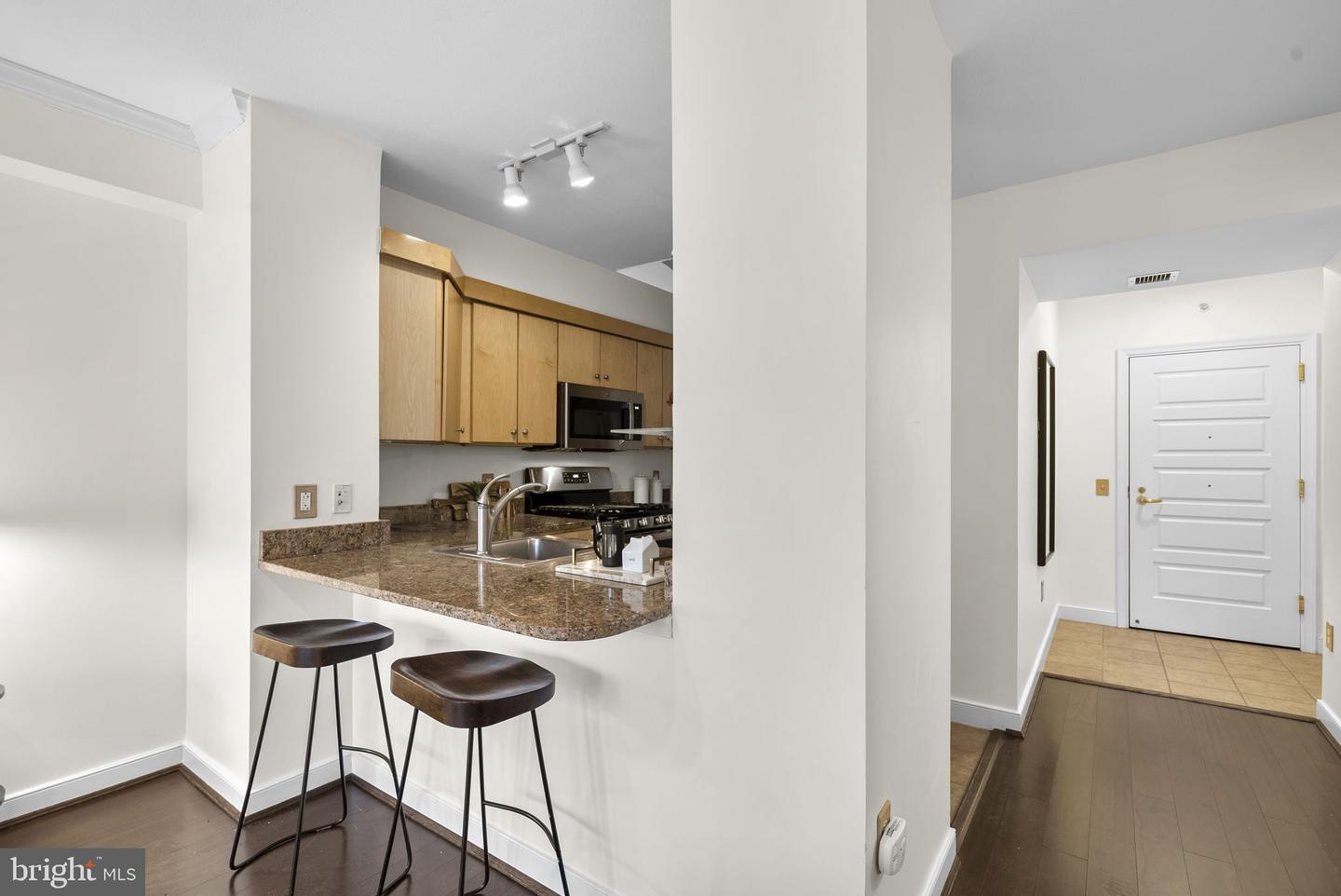 631 D ST NW #1129, WASHINGTON, District Of Columbia 20004, 1 Bedroom Bedrooms, 2 Rooms Rooms,1 BathroomBathrooms,Residential,For sale,631 D ST NW #1129,DCDC2249256 MLS # DCDC2249256